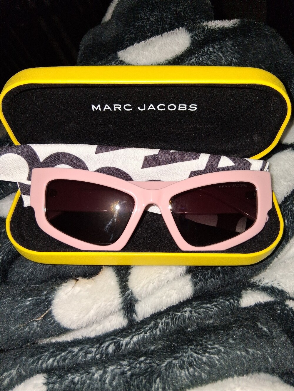 Marc Jacobs Pale Pink Cat-Eye Sunglasses with Dark Lenses. Brand New